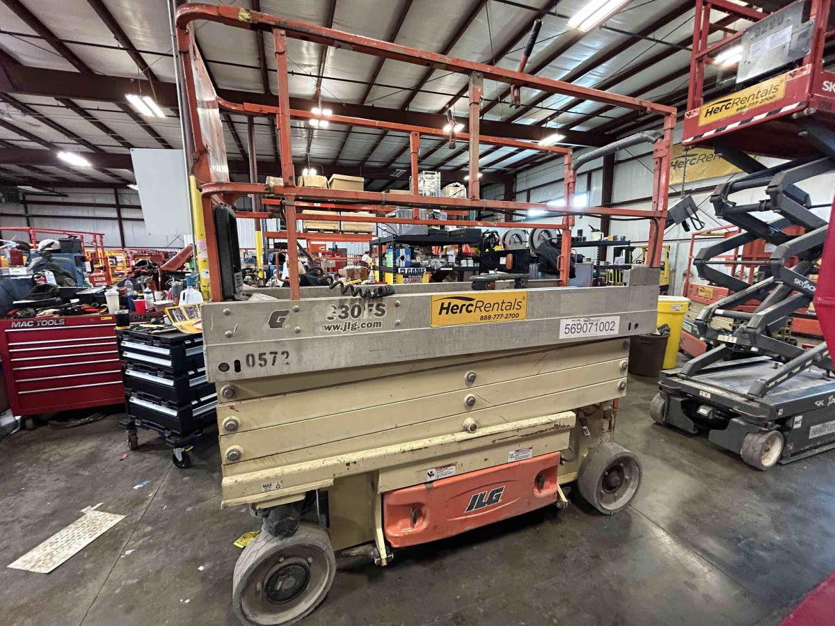 2014 JLG 2630ES