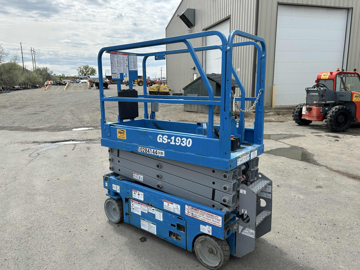 2019 Genie GS-1930