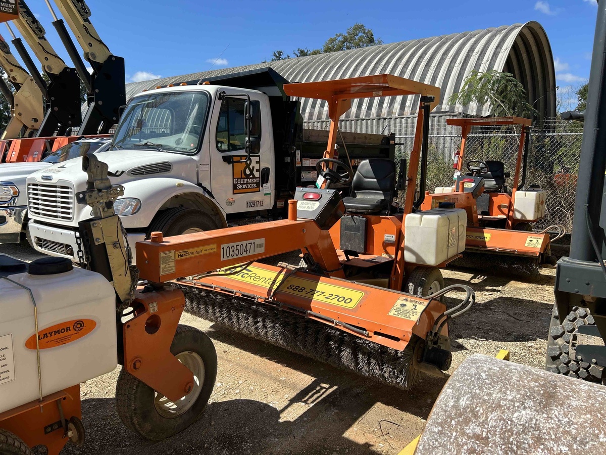 2022 LayMor SM300-1