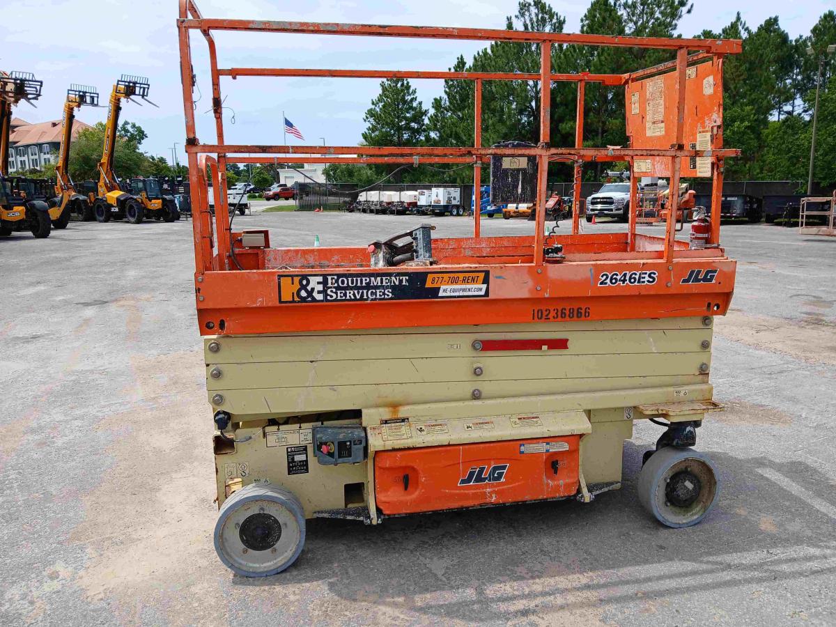 2018 JLG 2646ES