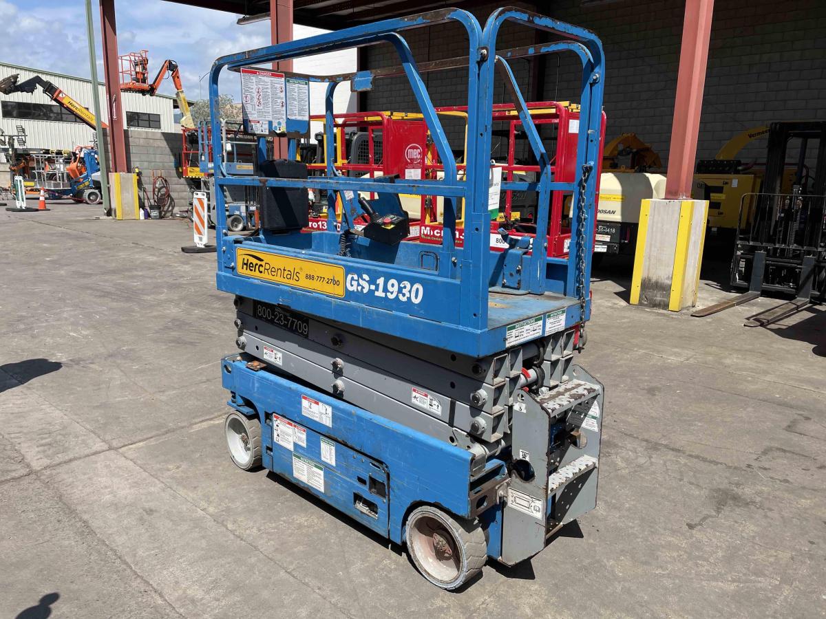 2018 Genie GS-1930