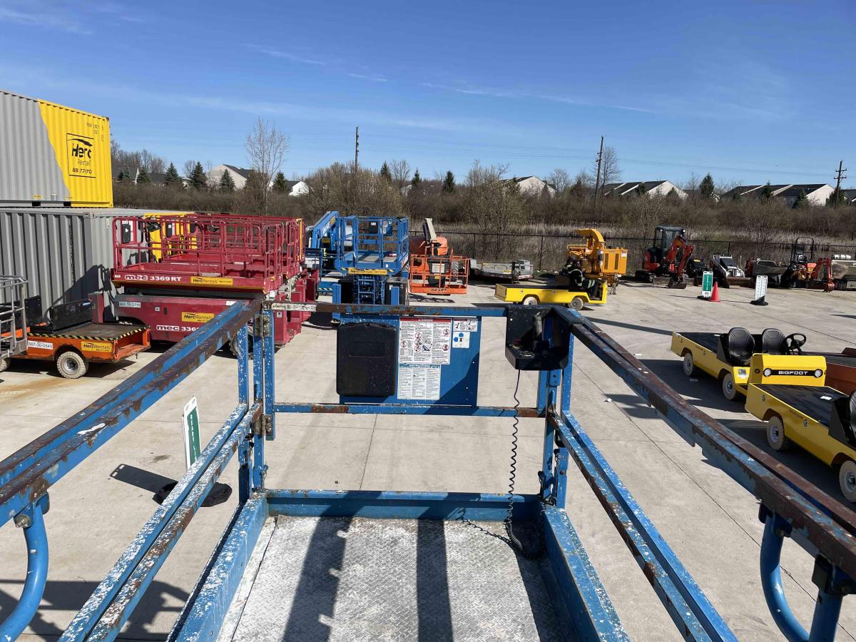 2013 Genie GS-3369 RT