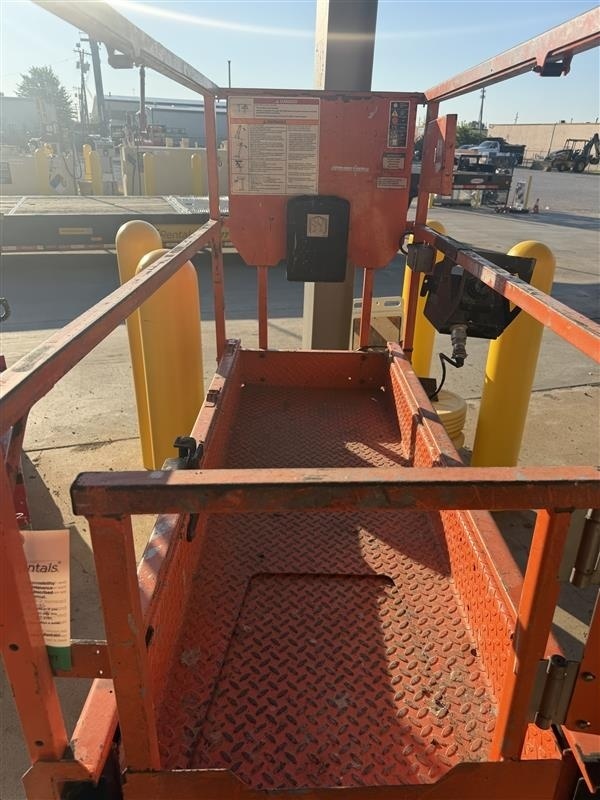2019 JLG 1932R-5