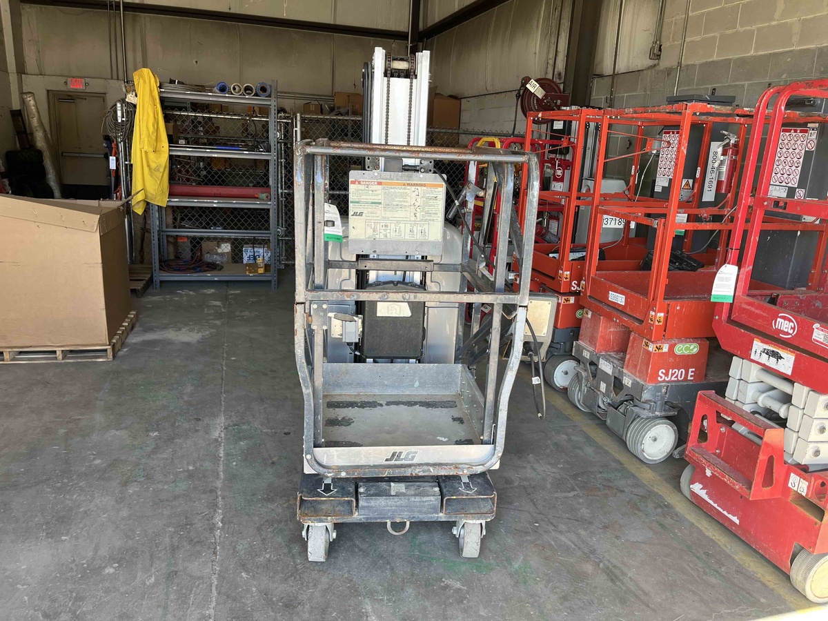 2018 JLG 20MVL