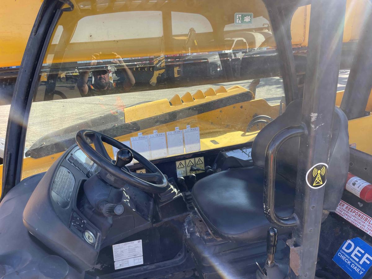 2016 JCB 512-56