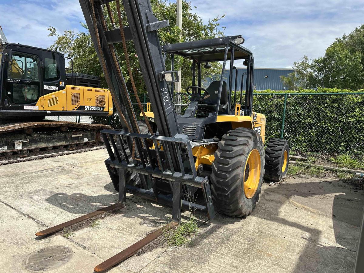 2021 JCB 930-4