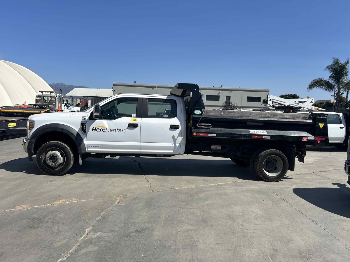 2018 Ford F550-1
