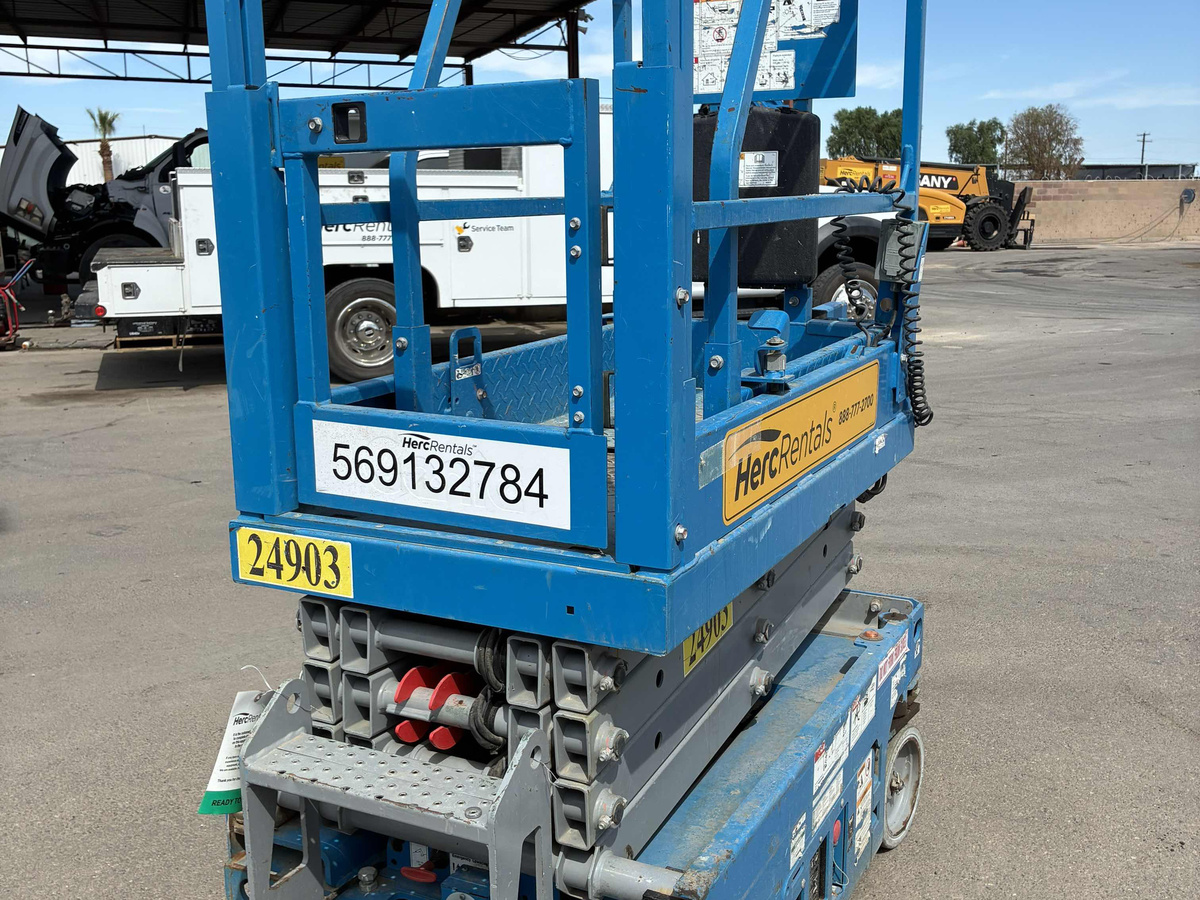 2019 Genie GS1330M-2
