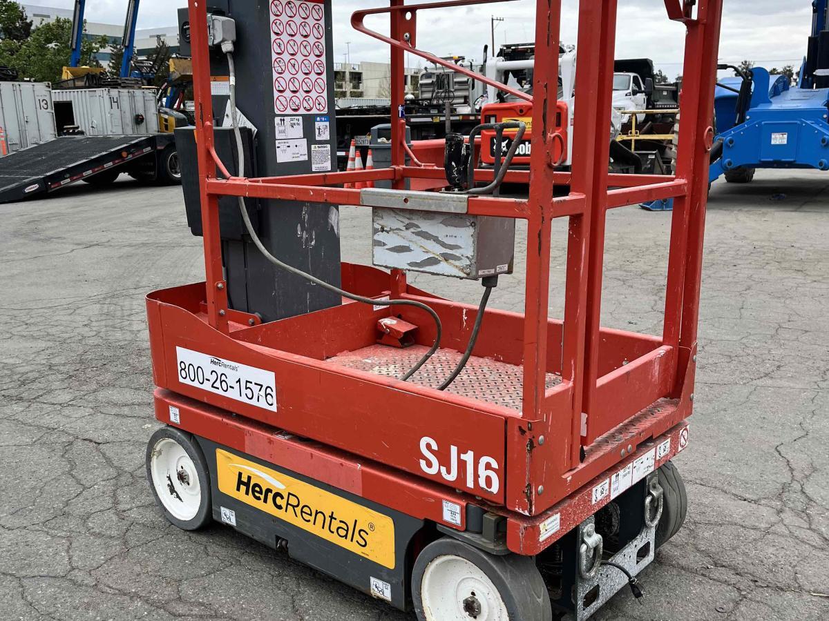 2019 Skyjack SJ16-4