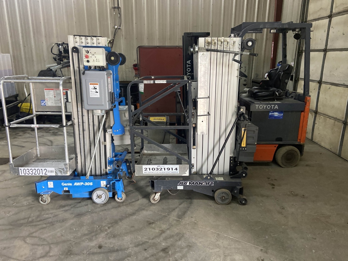 2020 JLG 30AM-9