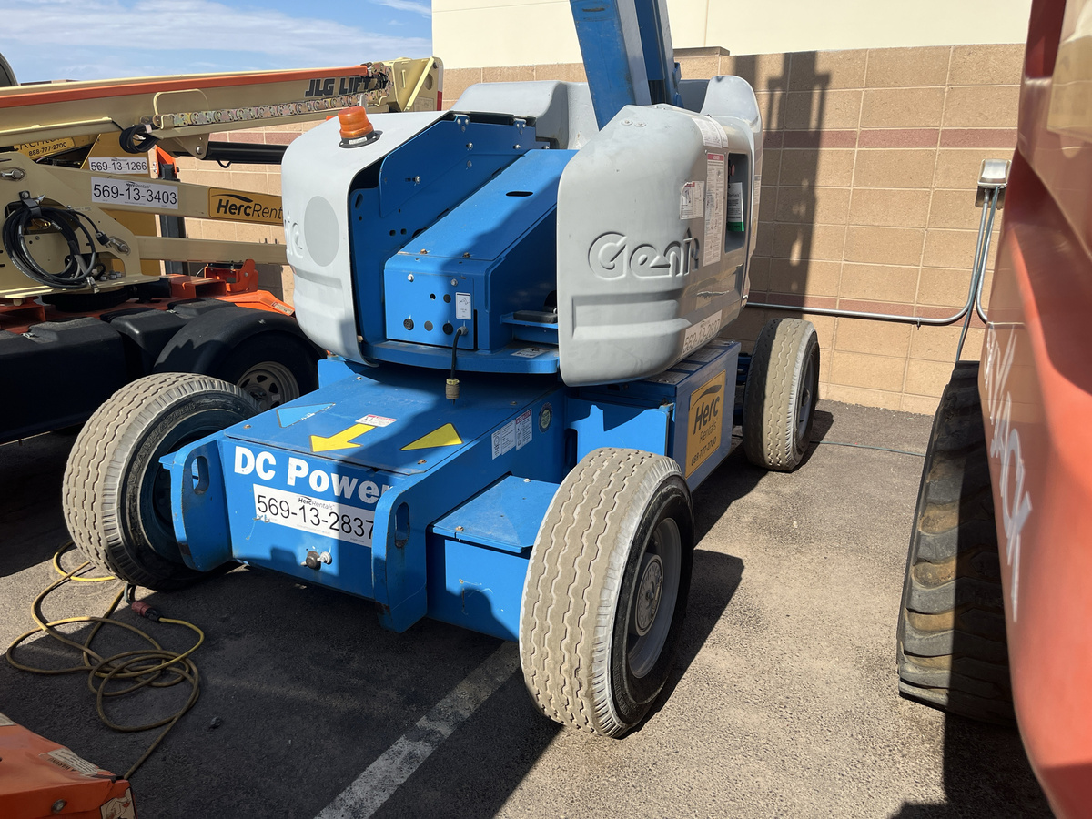 2018 Genie Z-45/25J