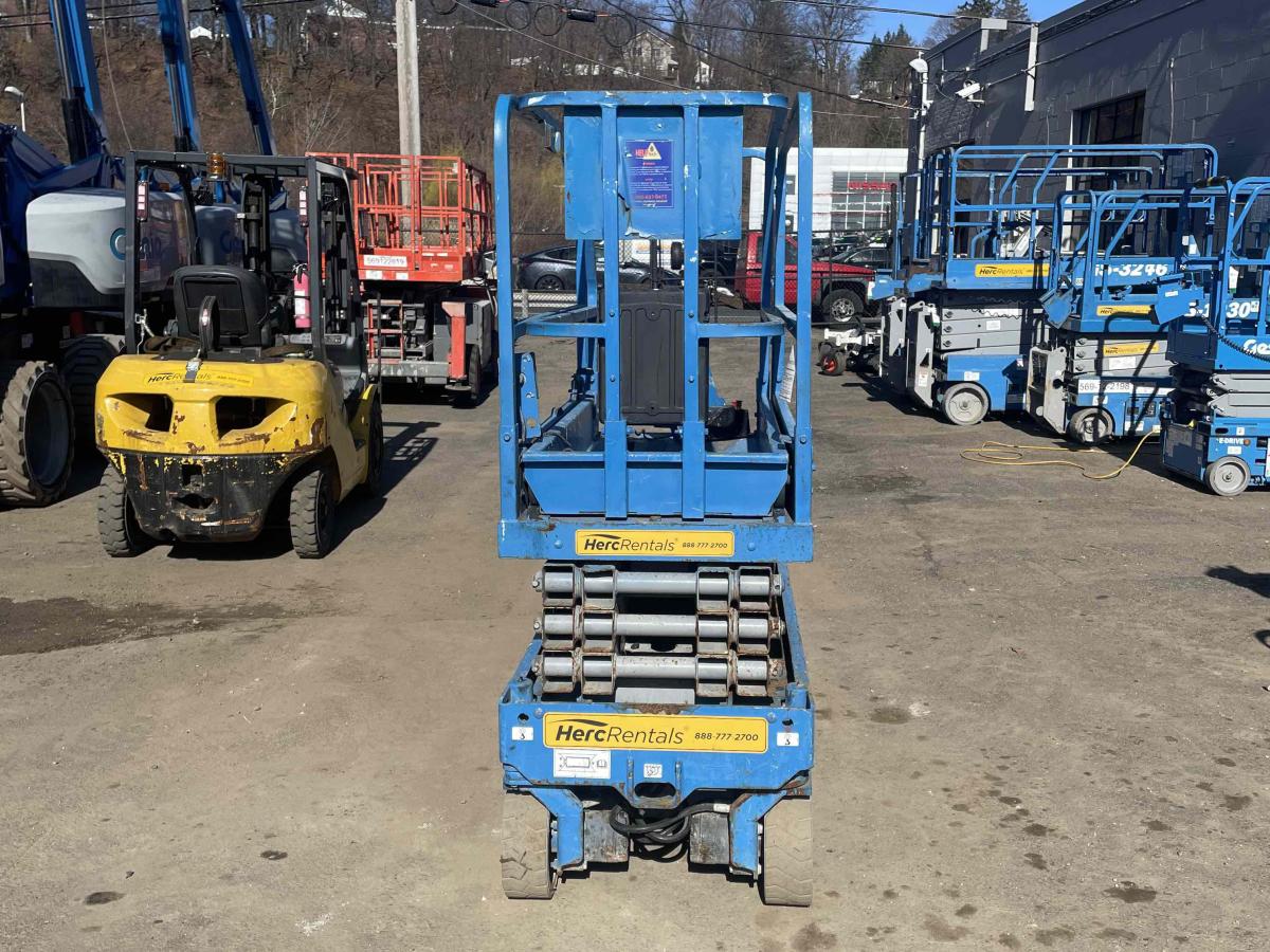 2018 Genie GS-1930