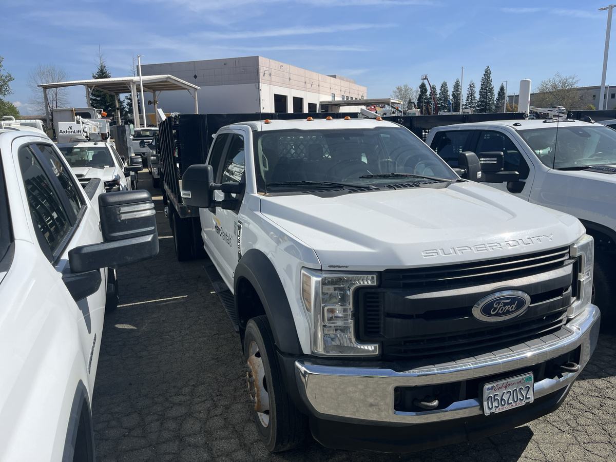 2019 Ford F550-3