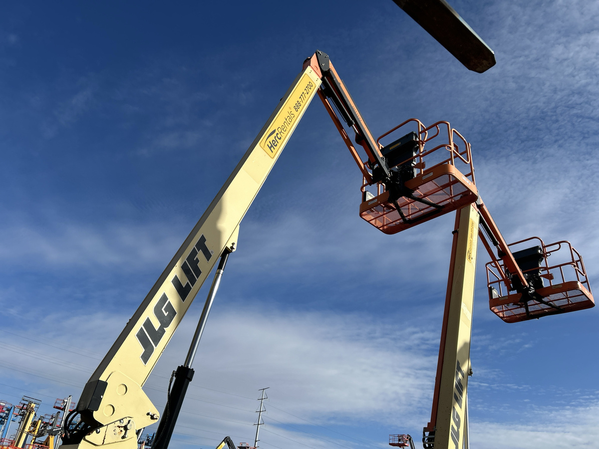 2014 JLG 600AJ-6