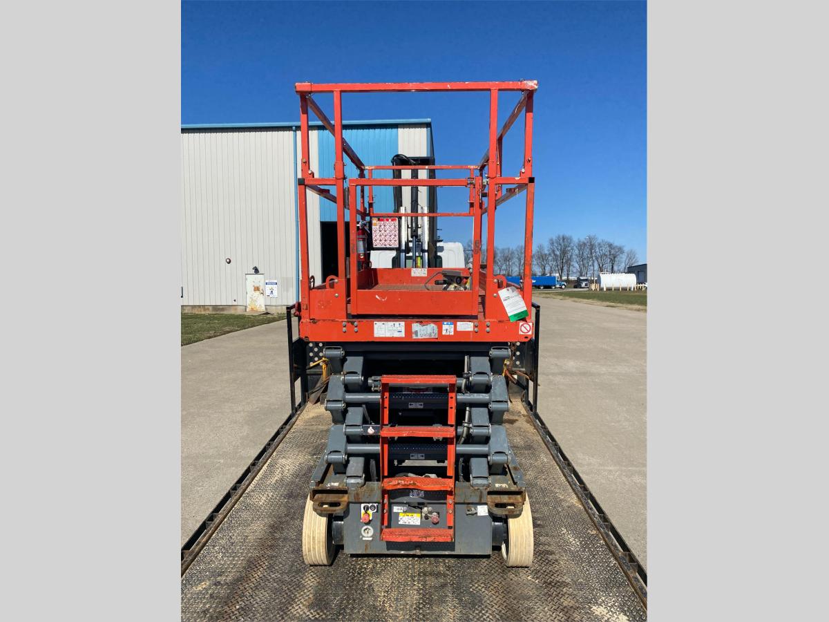 2017 Skyjack SJ4740