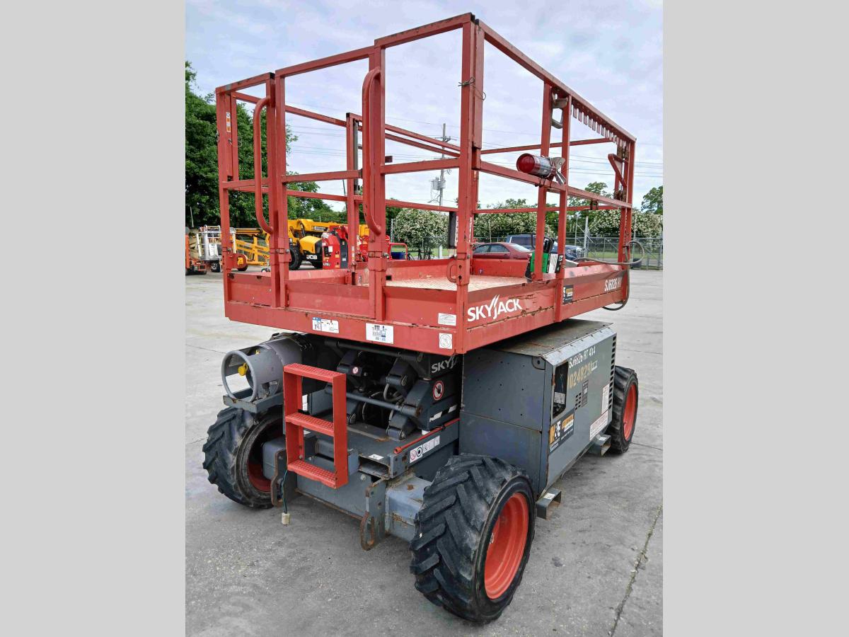 2018 Skyjack SJ-6826RT