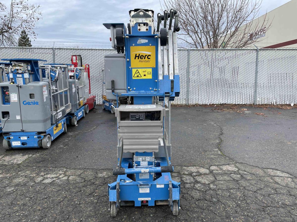 2019 Genie AWP-30S