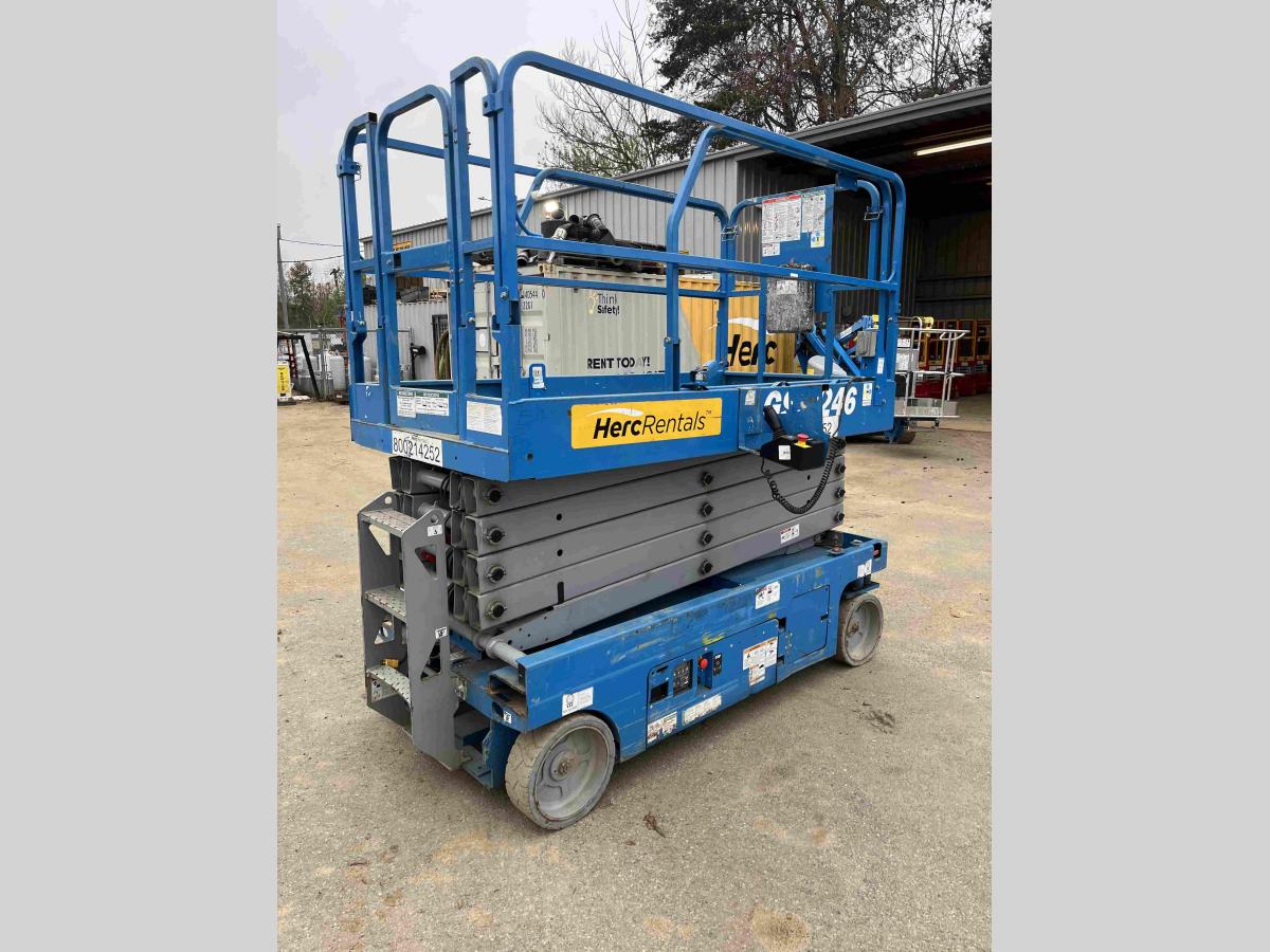 2018 Genie GS-3246