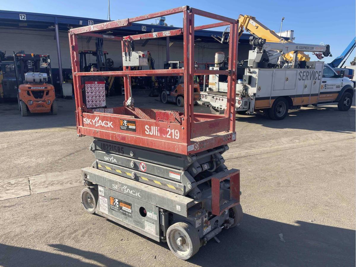 2017 Skyjack SJ3219