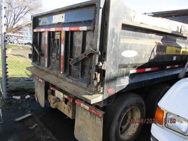 2016 Freightliner M2106