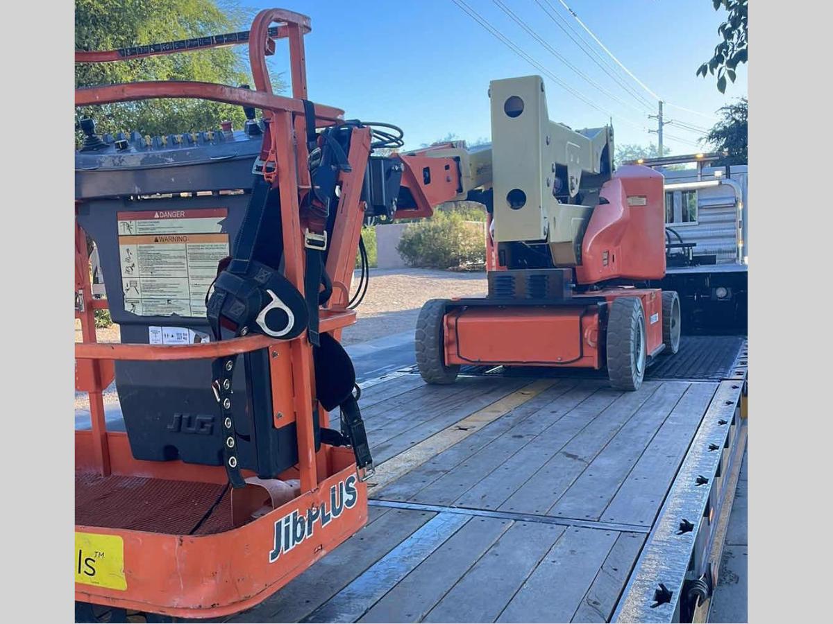 2015 JLG E400AJPN-2