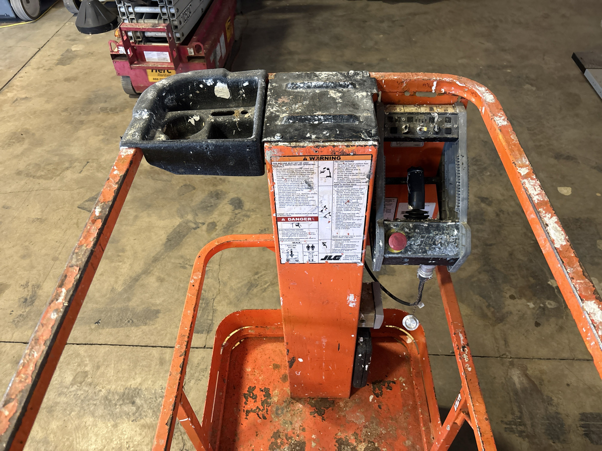 2017 JLG 1230ES-7