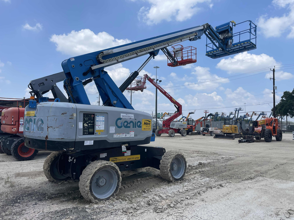 2018 Genie S-65