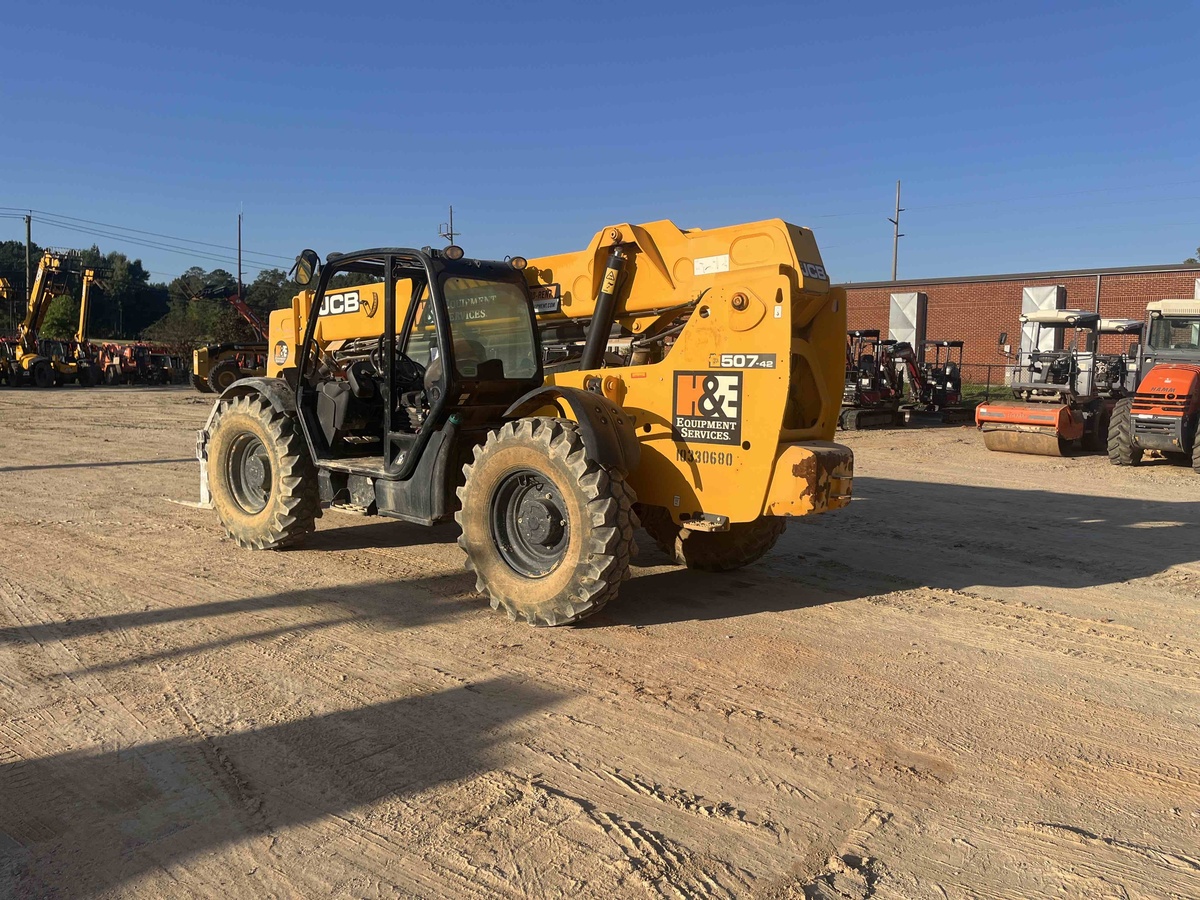 2021 JCB 507-42-6