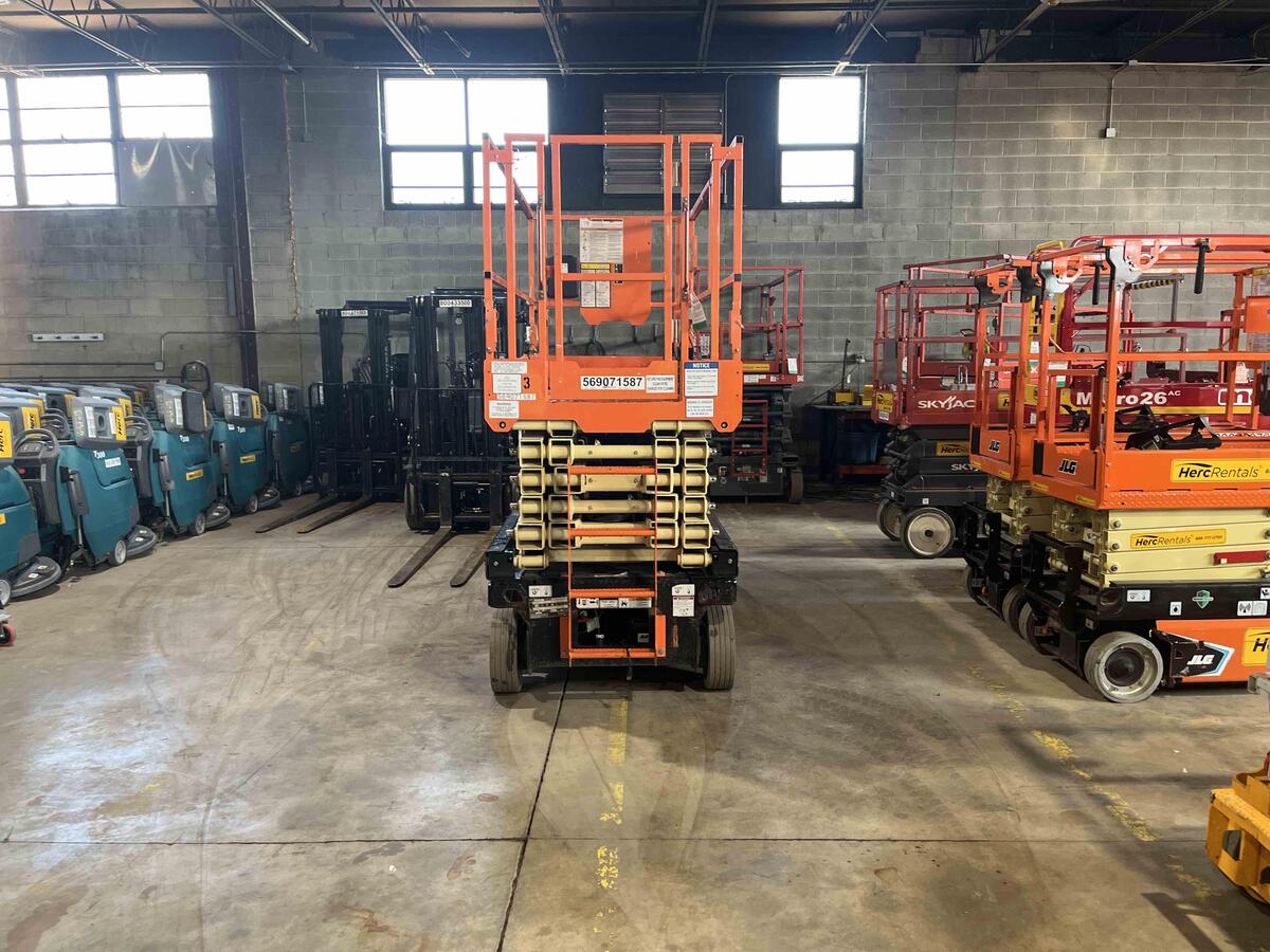 2018 JLG 4045R-3
