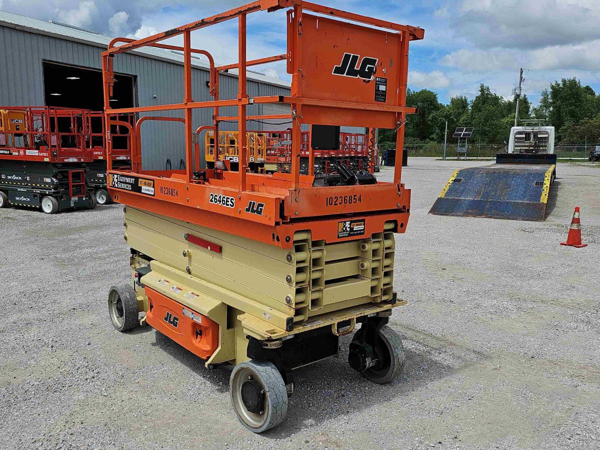 2018 JLG 2646ES