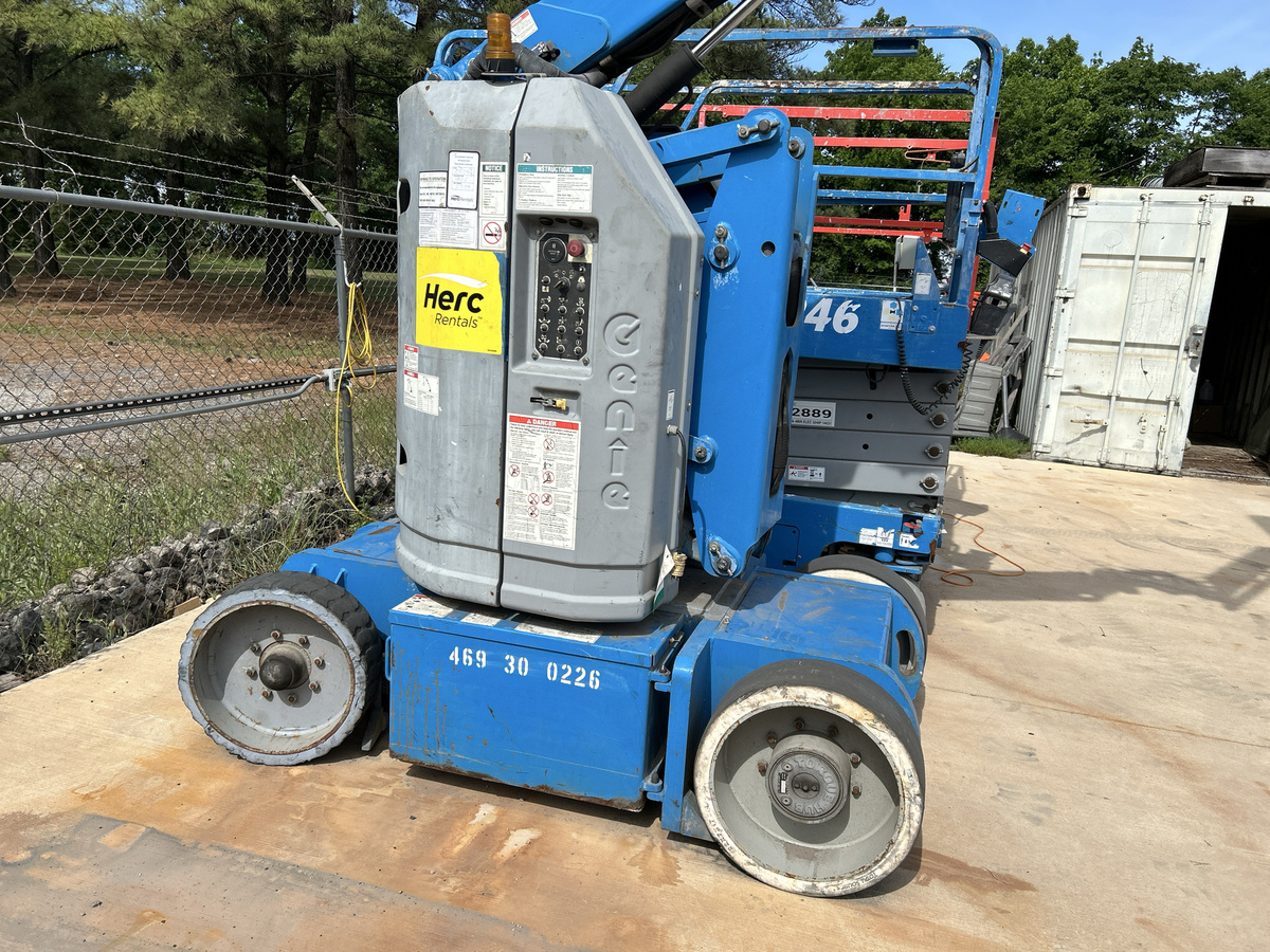 2013 Genie Z-30/20 N