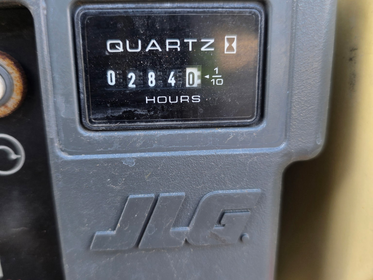 2017 JLG 2646ES-5