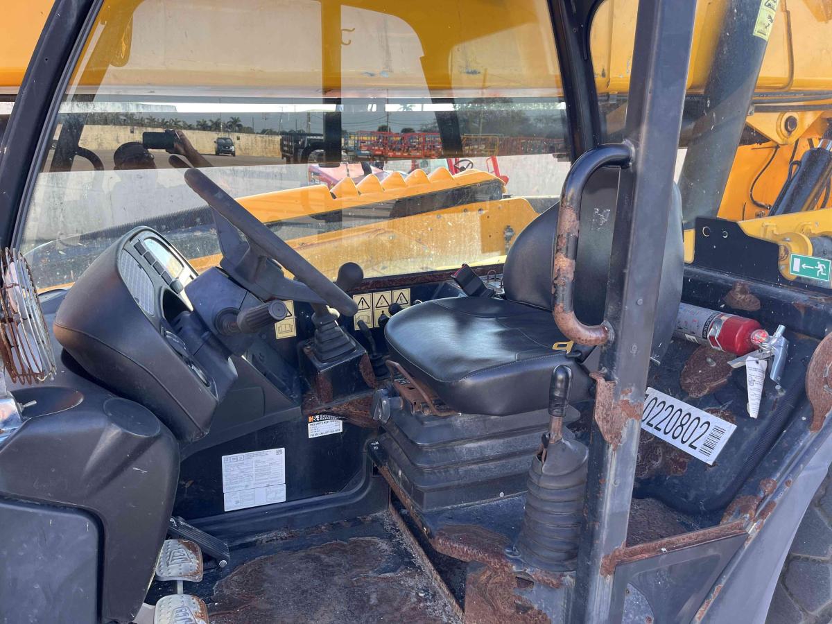 2017 JCB 510-56