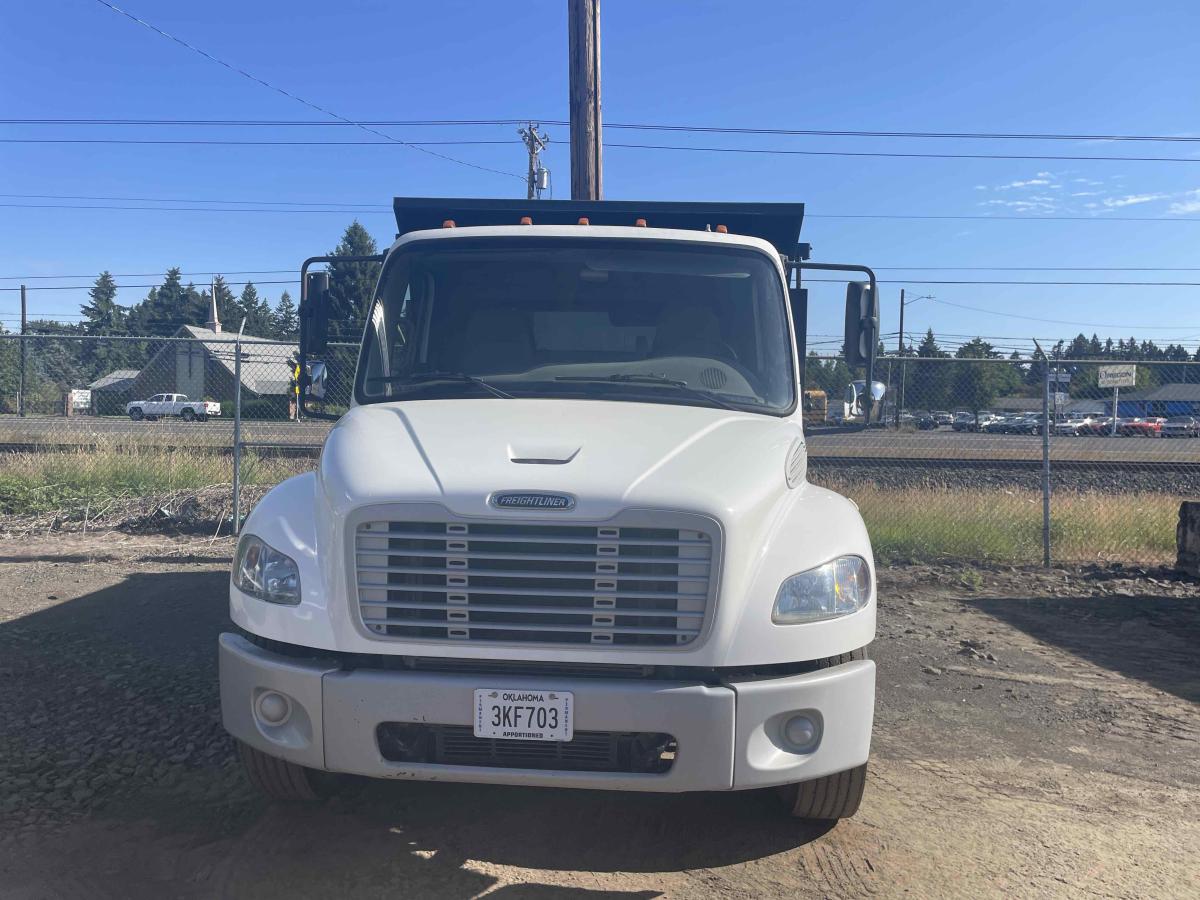 2018 Freightliner M2106-2