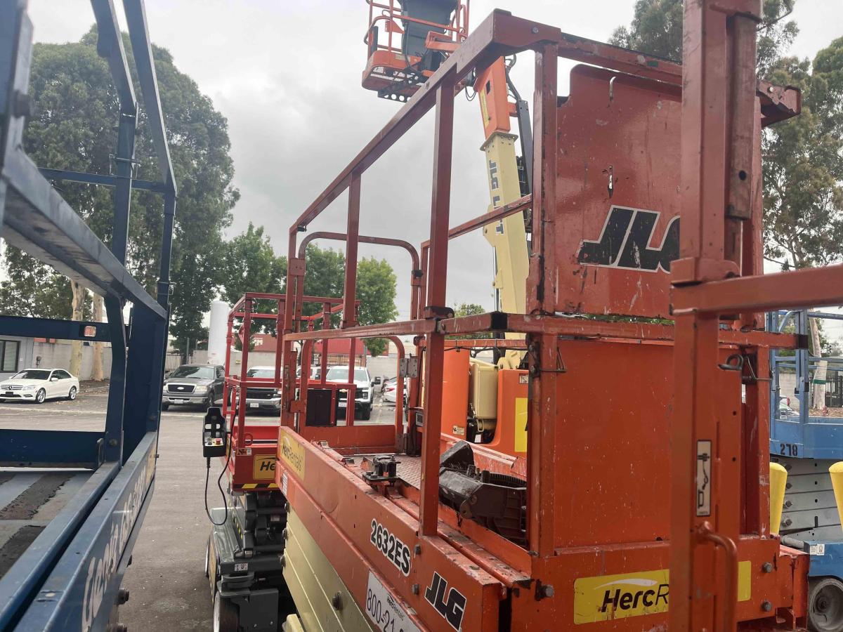 2018 JLG 2632ES-5