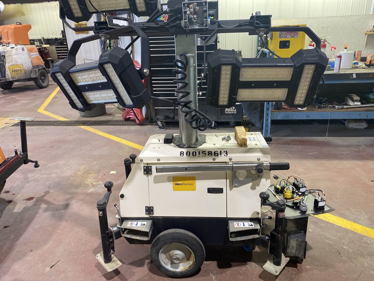 2017 Magnum PLT240-2