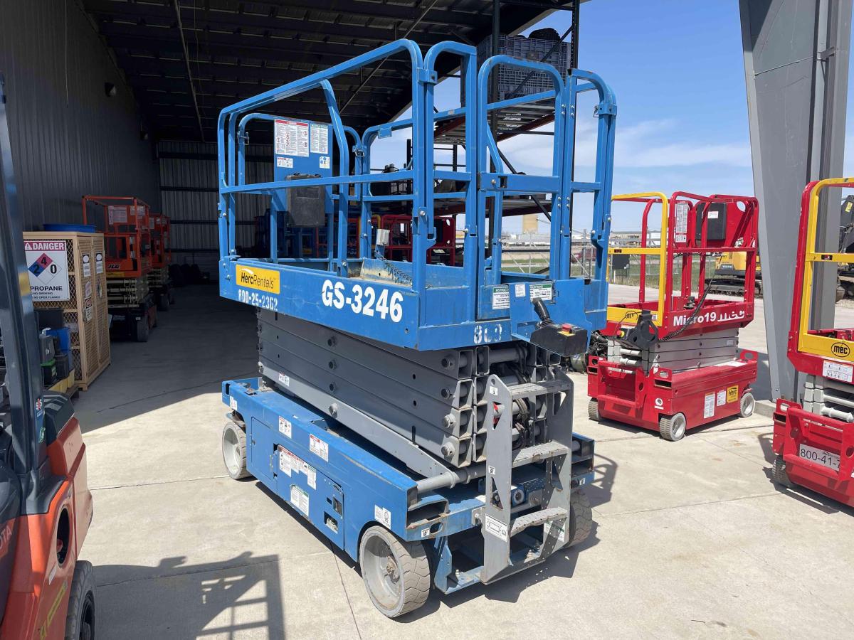 2019 Genie GS-3246