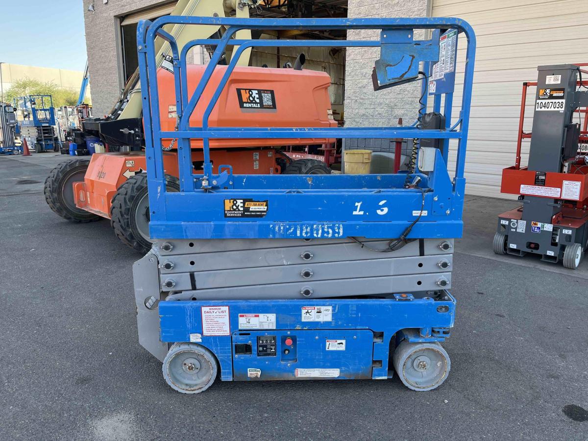 2017 Genie GS-1930