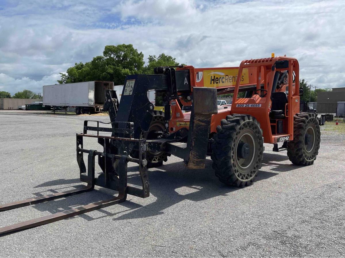 2019 SkyTrak 10042