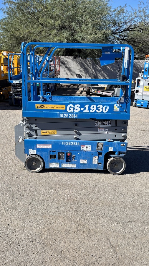 2018 Genie GS-1930