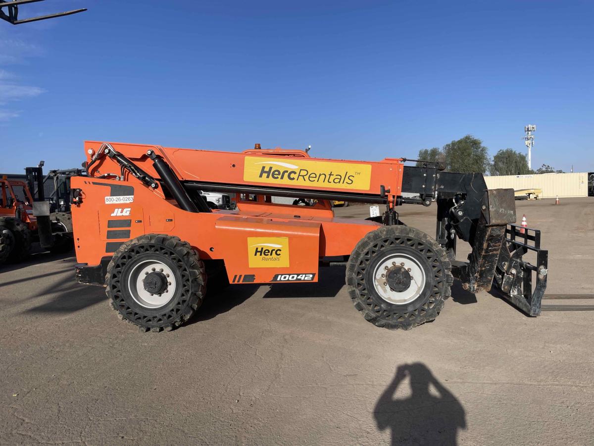 2019 SkyTrak 10042