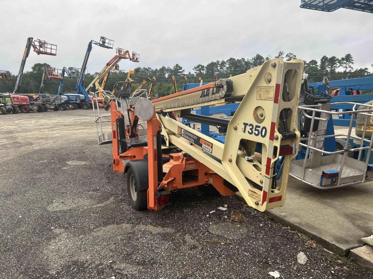 2017 JLG T350-3