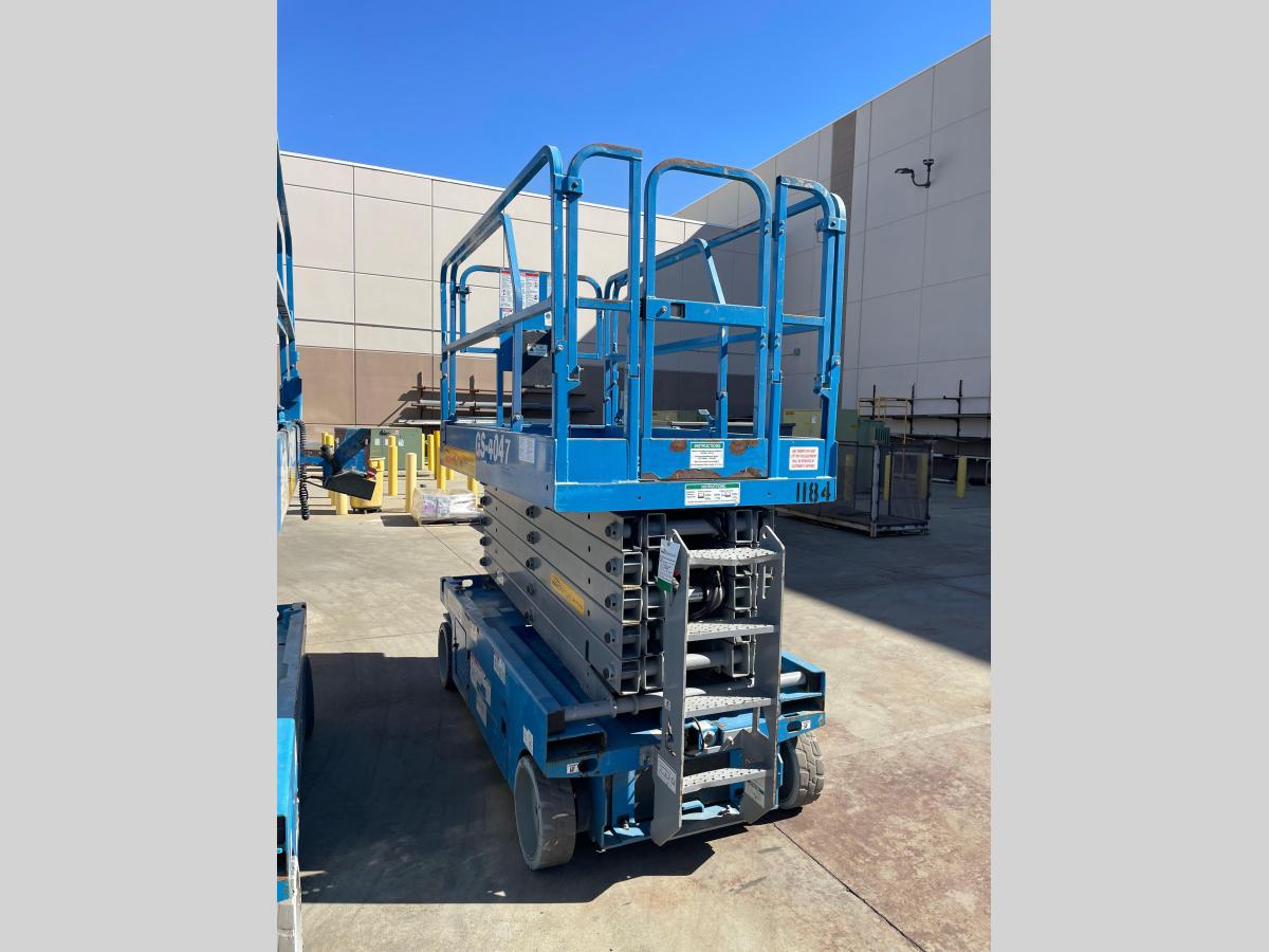 2018 Genie GS-4047