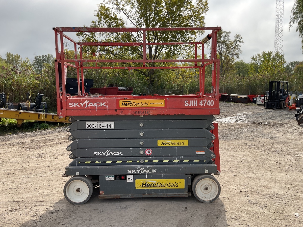 2017 Skyjack SJ4740-3