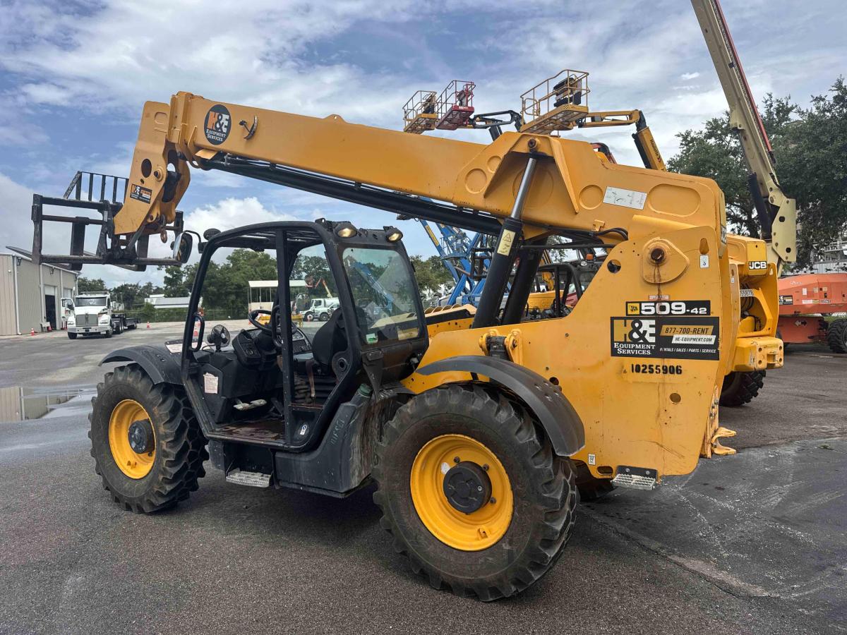 2018 JCB 509-42-3