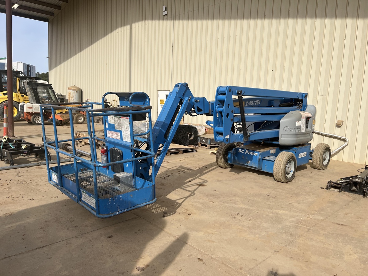 2015 Genie Z-45/25