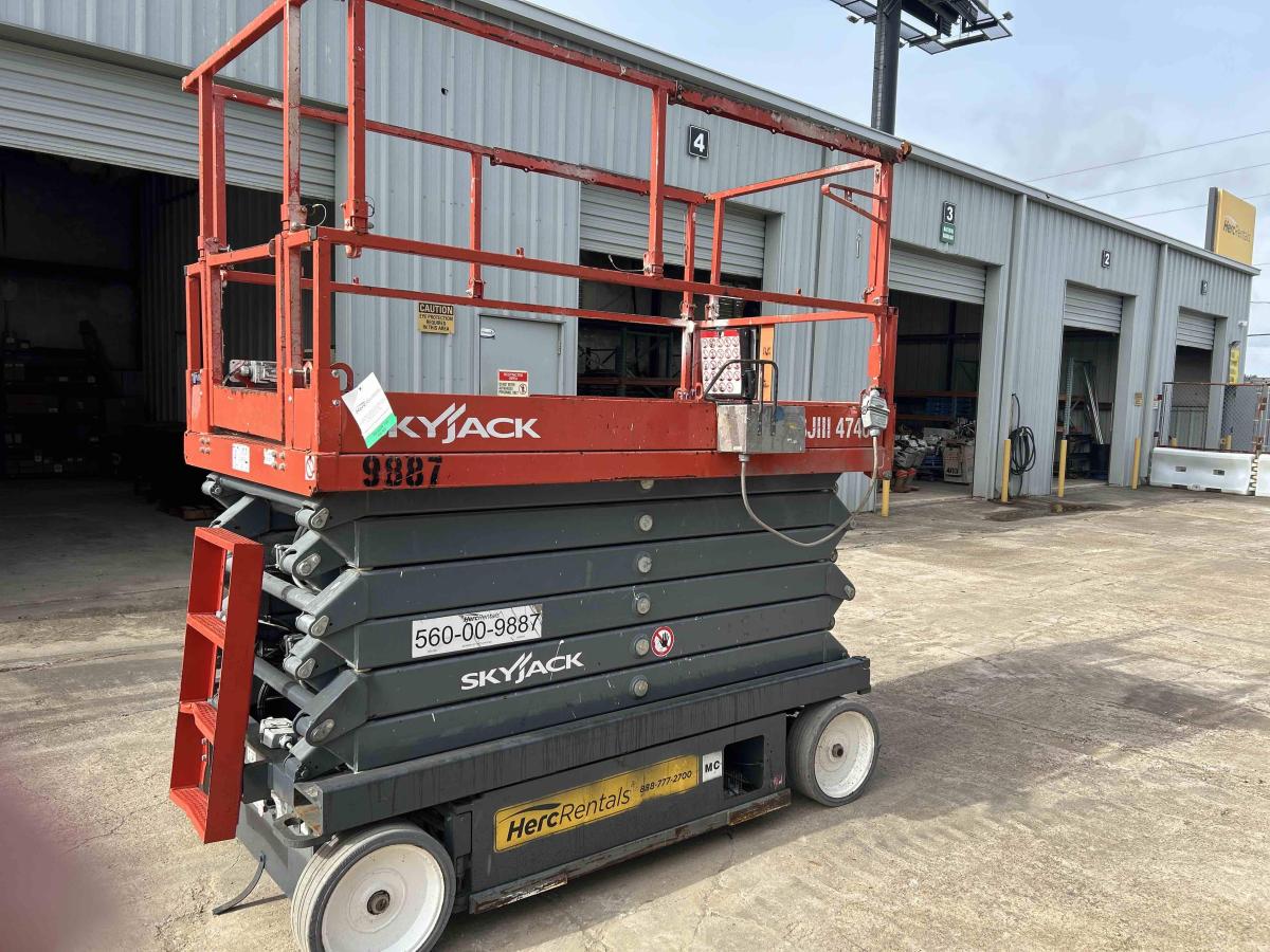 2018 Skyjack SJ4740