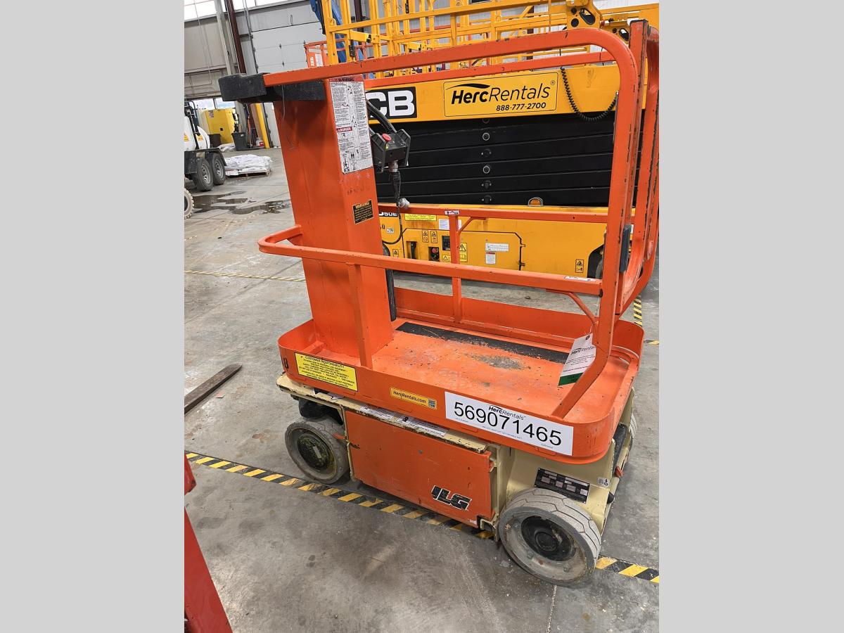 2015 JLG 1230ES