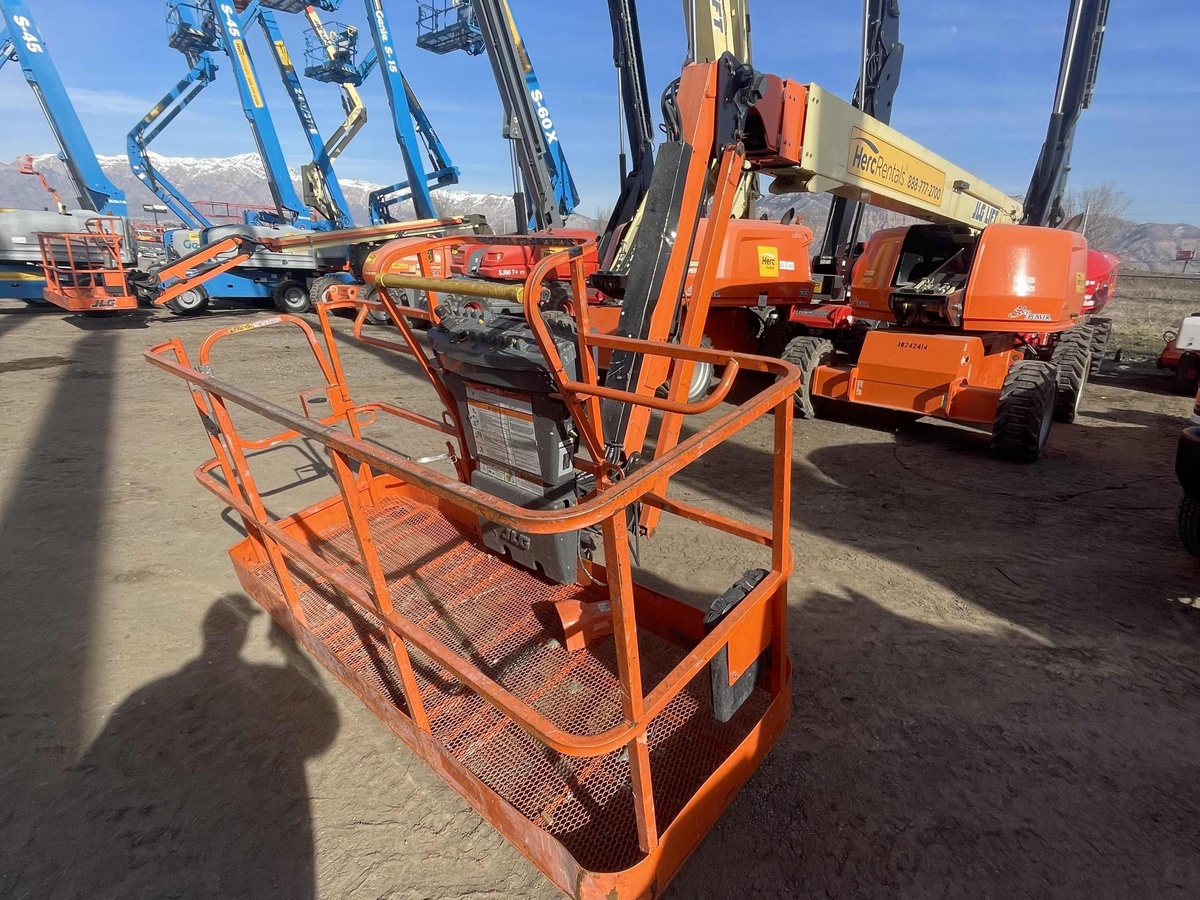 2018 JLG 660SJ-3