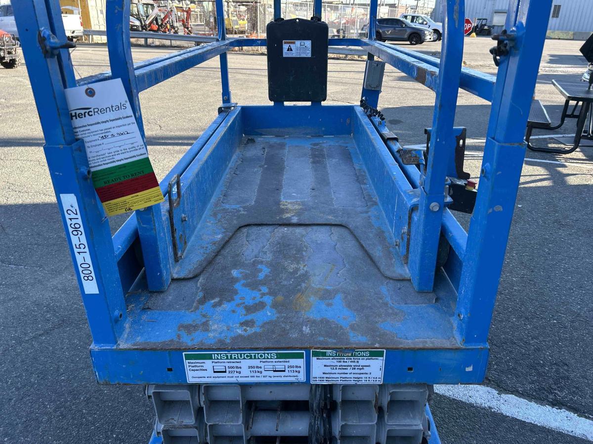 2017 Genie GS-1930